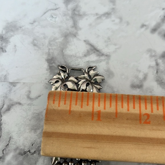 Vintage grape leaf silver toned bracelet 6.75-7” - Picture 7 of 7